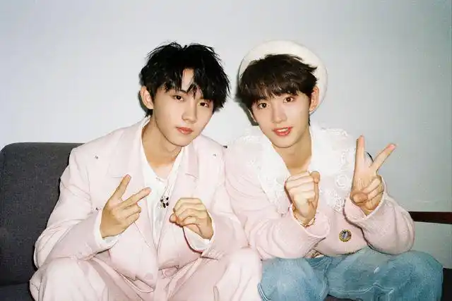 马嘉祺迎20岁生日只有刘耀文卡点祝福其他队友虽迟到却很用心