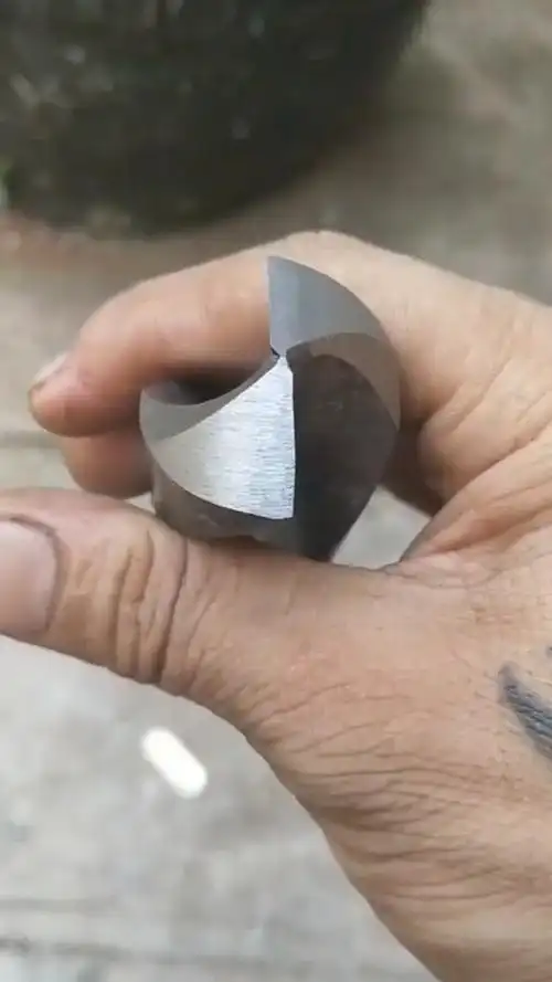 师傅磨的钻头不说最好,也是很好的了.