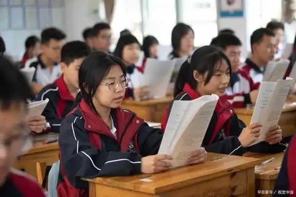 2023年6月12日,四川广安一中学内一名14中学生在课堂上众目睽睽之下被