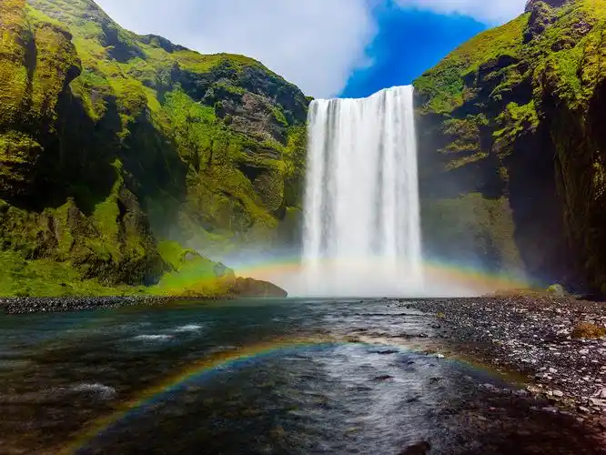 冰岛skoga瀑布和双彩虹