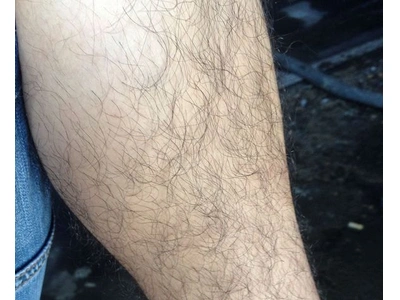 正文    随着夏季的到来,到处可以看见穿着漂亮的裙子,秀着妹妹的长腿