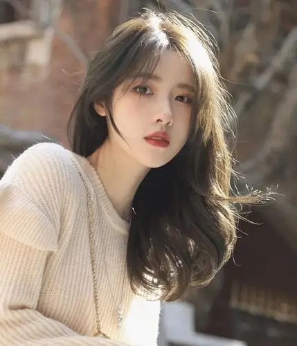 长脸女生想剪头,这4款发型才显气质更时髦,也是2021流行款