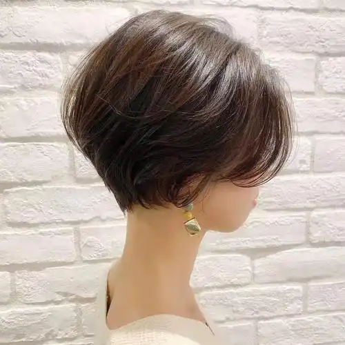 方脸女生适合什么发型参考一下孙俪马伊琍和李宇春的发型吧