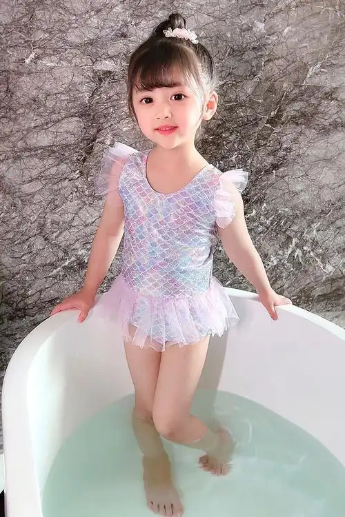 泳衣连体露背可爱公主度假游泳衣女孩沙滩泳装连体彩虹泳衣图片色120