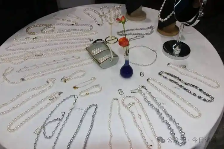 龙年新春珠宝品鉴会开始啦!_日本海_女人_宝石