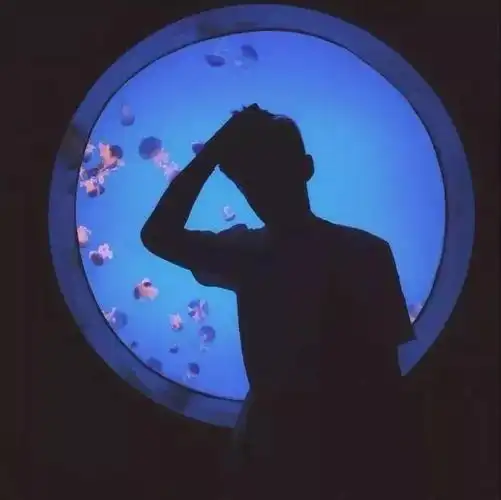 头像尊重现在善待自己