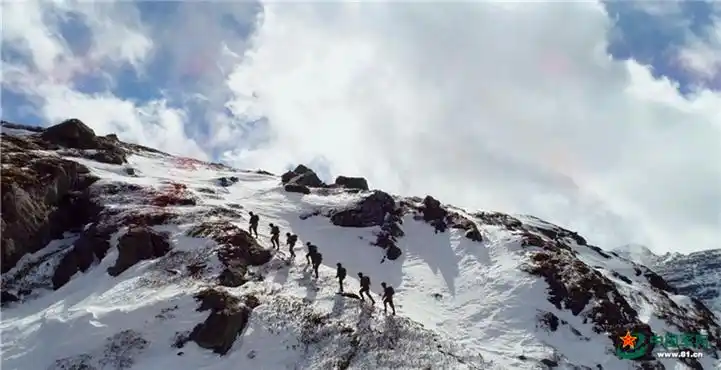 记者在战位丨听西藏老边防讲述卓拉哨所的故事(组图)