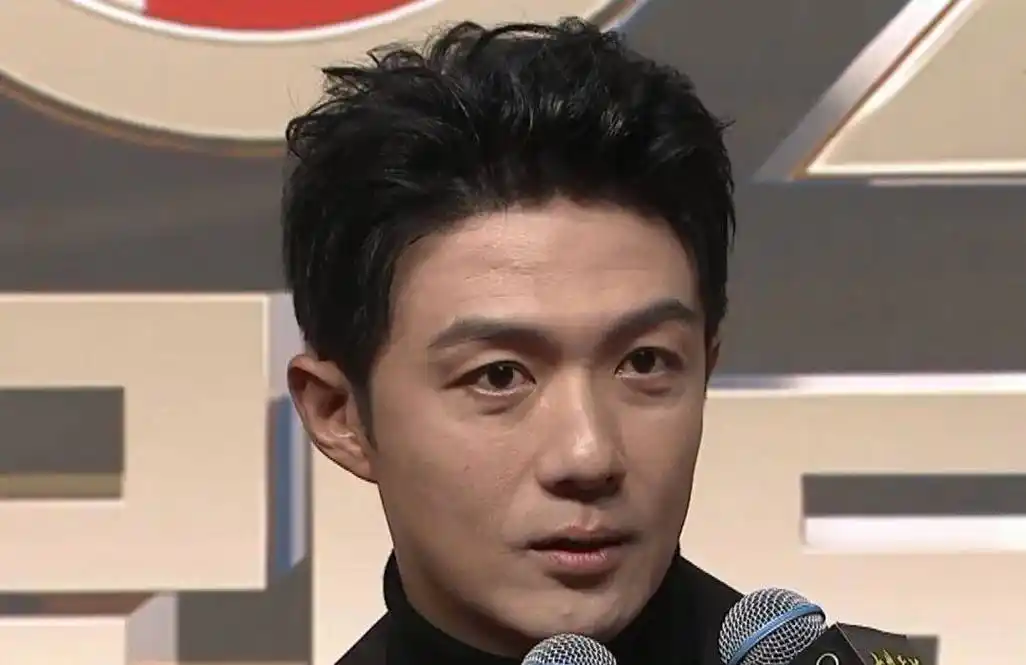 国剧盛典明星怼脸生图:陈数脸肿,杜淳满脸闭口,冯绍峰陆毅显老_镜头