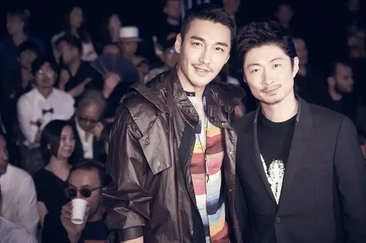 胡兵时装周之旅完美收官 从容才是时尚真态度