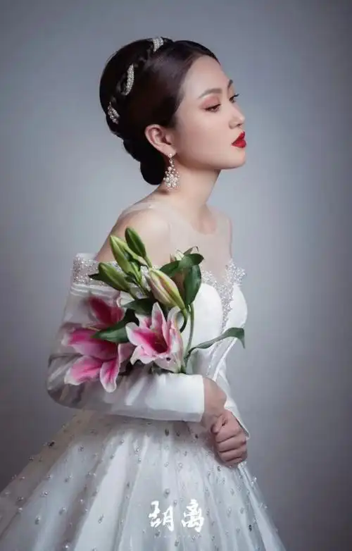 最新时尚新娘造型-胡离老师作品