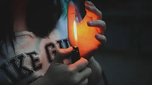 打火机,火焰,手 壁纸