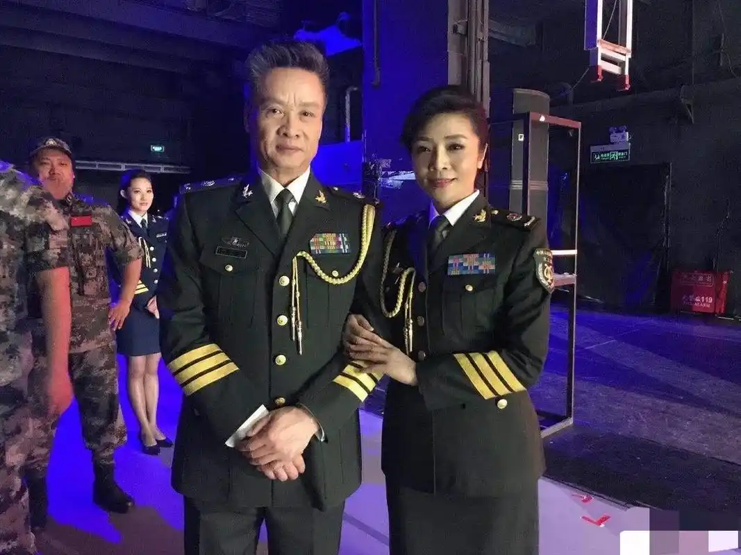 解放军文工团是由中国人民解放军艺术家组成的部队,成立于1949年.