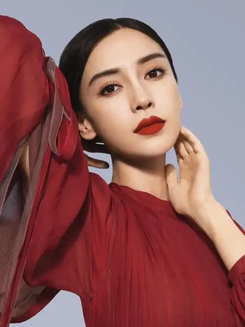 dior迪奥中国彩妆代言人杨颖  全新dior迪奥烈艳蓝金锁色唇膏 #855