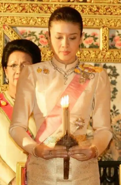泰国王妃西米拉被废原因 泰国王妃软禁的寺庙
