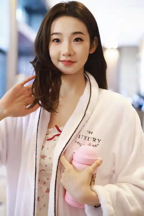 青年演员张艺凡##张艺凡