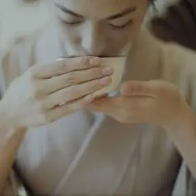 女生信佛头像高清一心向佛的女人头像图片