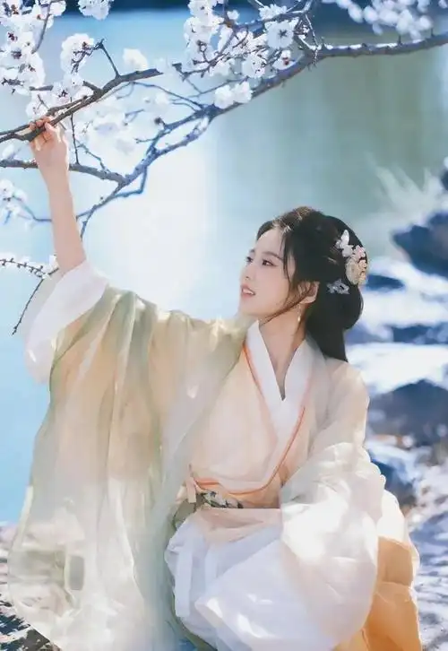 美女演员张慧雯今日古装美照释出啦古风美女啊