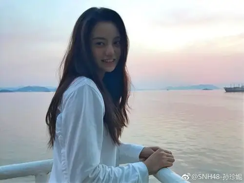 snhey! 自动收集了snh48的动态(目前仅限新浪微博).