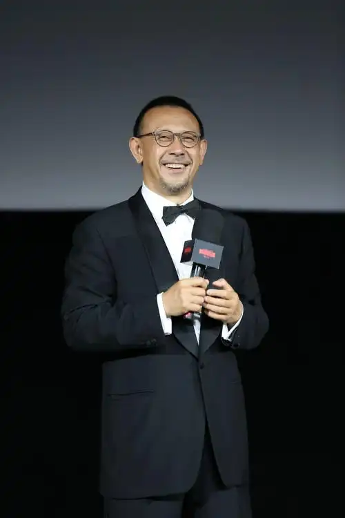 邪不压正首映长城下看姜文宛如过节