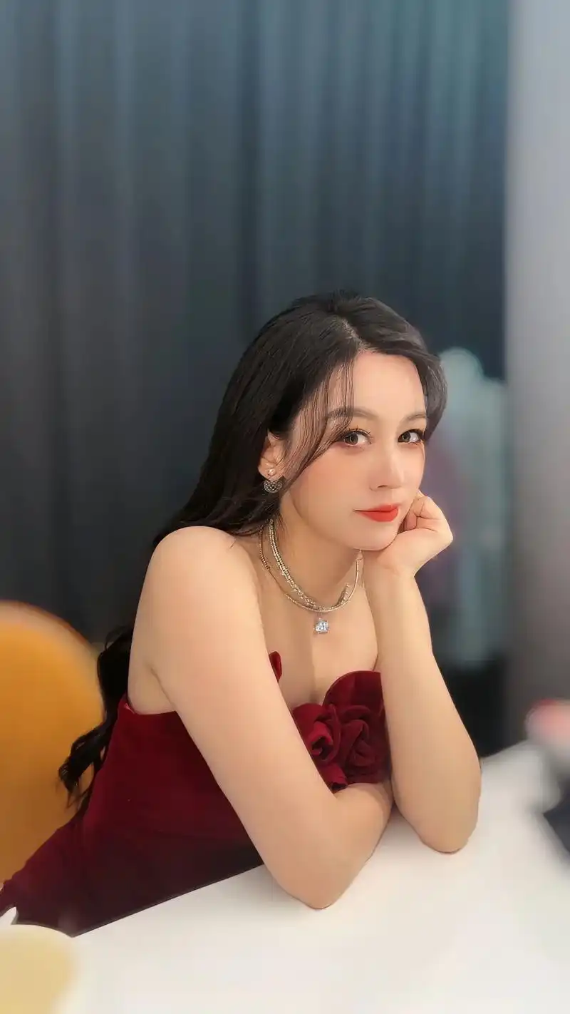 唐艺太美了 - 抖音