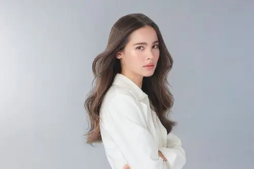 萨雅·斯帕邦德(yaya),1993年3月18日出生于泰国芭提雅,泰国,挪威混血