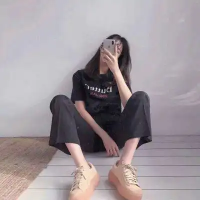 手机挡脸女生头像2