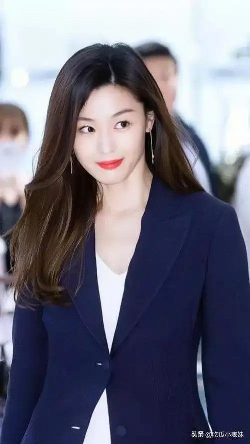 全智贤长发飘飘美丽俏佳人