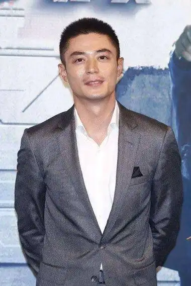 邓超板寸头发型图片 明星板寸发型图片_发型造型_宝妈时尚生活网