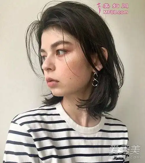 女生头发不烫不染什么发型好看