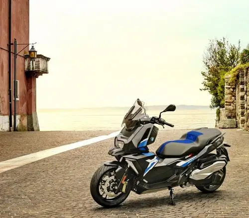 宝马摩托发布2021c400x,c400gt踏板 - 牛摩网