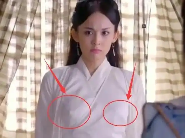 古力娜扎最新动态长腿黑衣红衣傲世容颜