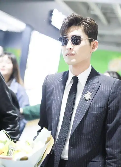 张翰最新动态,张翰最新恋情消息,本文共(2932字)