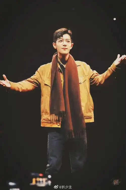 肖战如梦之梦官宣十周年巡演#肖战话剧《如梦之梦》官宣十周年巡演.