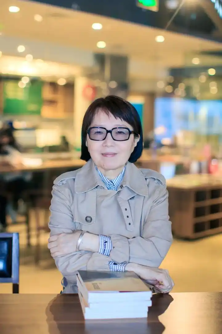 著名女作家张欣在这时代什么样的女性天性保持得好