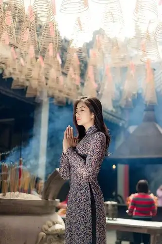 家中有这五种女人,是三生修来的福气!_菩萨