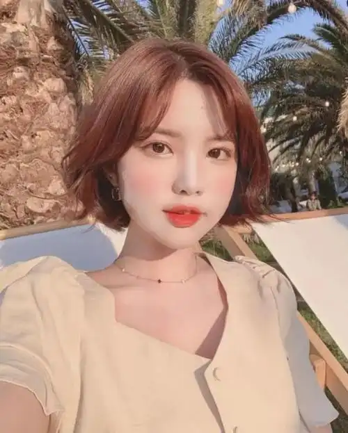 适合微胖女生的短发发型,谁说脸胖的女生不适合短发?