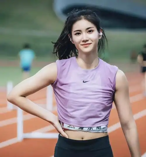 男跨栏因为有了刘翔,一战成名,让中国田径在世界上有了一席之地;女