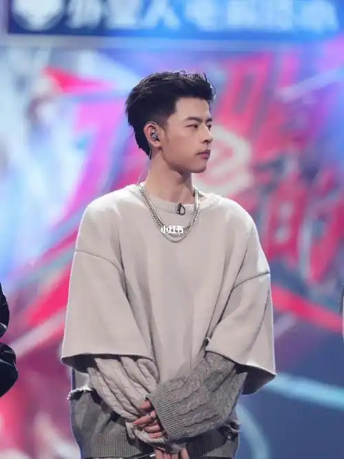 大家大家大家好这里是说唱歌手lambertlj的专属频道~lambert#lambert