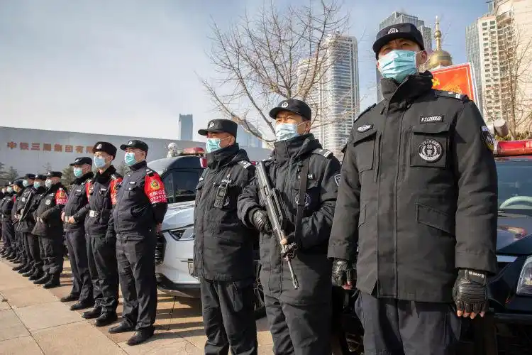 110宣传日青岛卡通警察形象发布