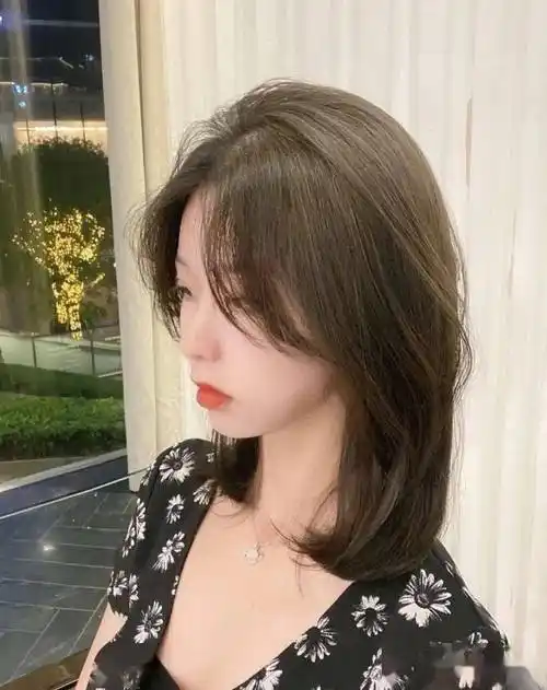 "初恋内扣锁骨烫" 春天烫 ,减龄又好看!_发型_中国_形象