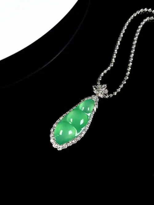 禧凤楼天然缅甸老坑a货翡翠冰种甜绿豆子翡翠吊坠18k镶嵌翡翠挂件