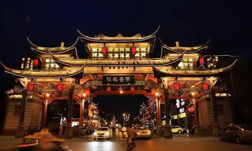 成都市作为四川省的省会城市,它的gdp17012.