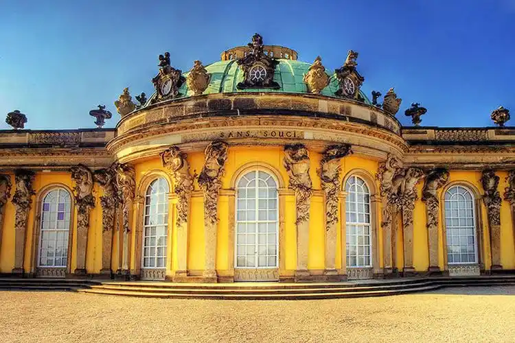 德国的无忧宫,巴洛克,洛可可风格,真是富丽华贵.