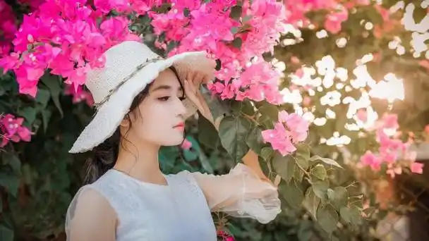 花海中的漂亮仙女,高清壁纸图片,大陆美女-回车桌面