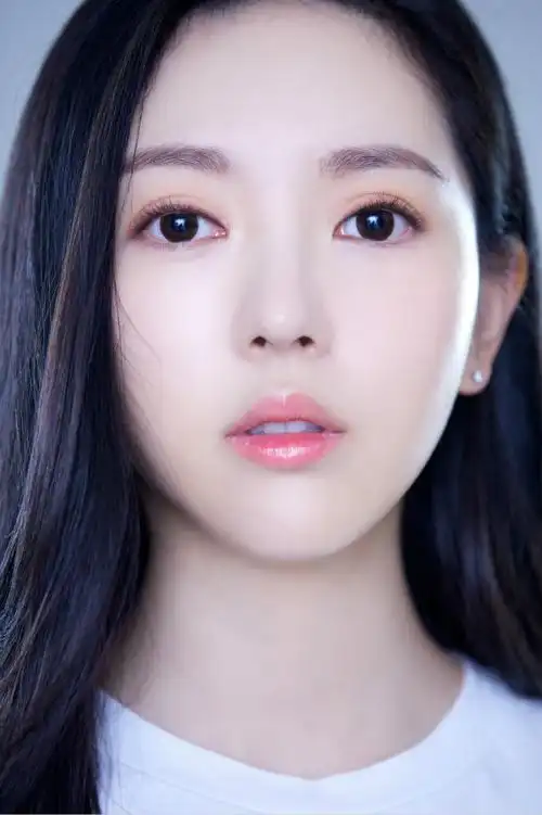 5 雨婷儿脸庞干净 双瞳剪水清澈明亮