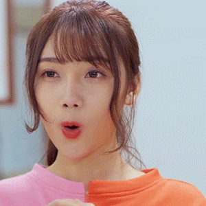 宋昕冉发弹幕邀你看剧校花朵朵宠上瘾戏里戏外hold住甜美