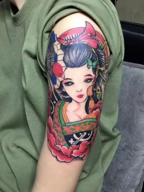 彩色艺妓纹身