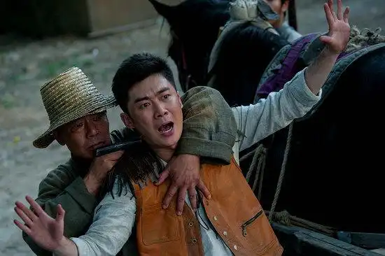 曹征《战火连天》饰演贾小枪