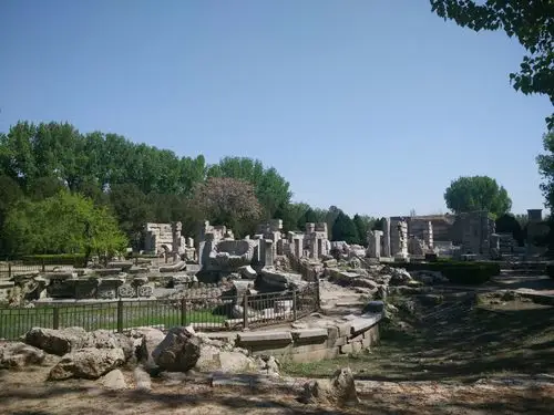 大水法遗址全景