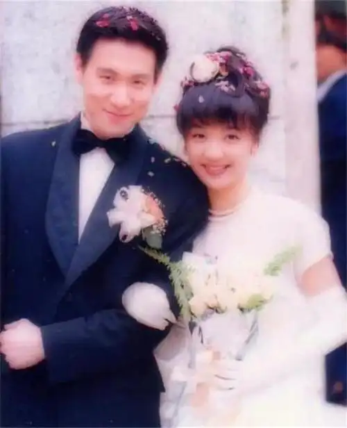 三年辞掉21名菲佣,洁癖到病态的罗美薇,张学友为何爱了她30年?